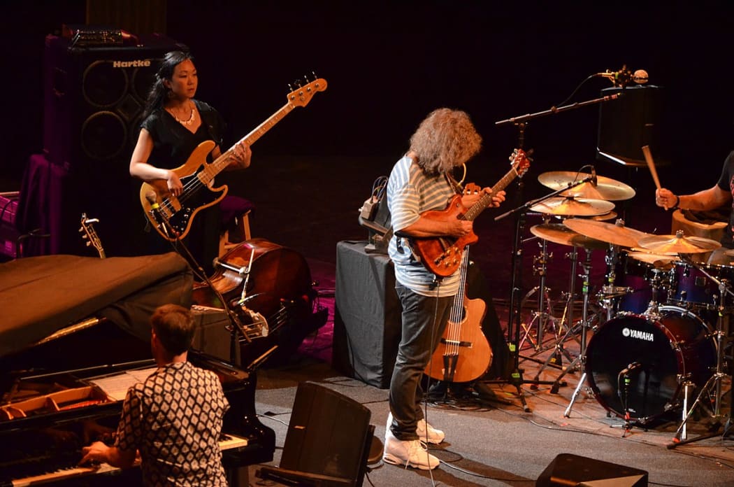 Gwilym Simcock (pno), Linda May Han Oh (bs), Pat Metheny (gt)
