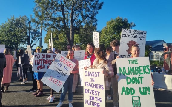 Striking secondary school teachers picketing outside Selwyn College in Auckland on Wednesday, 29 March.
