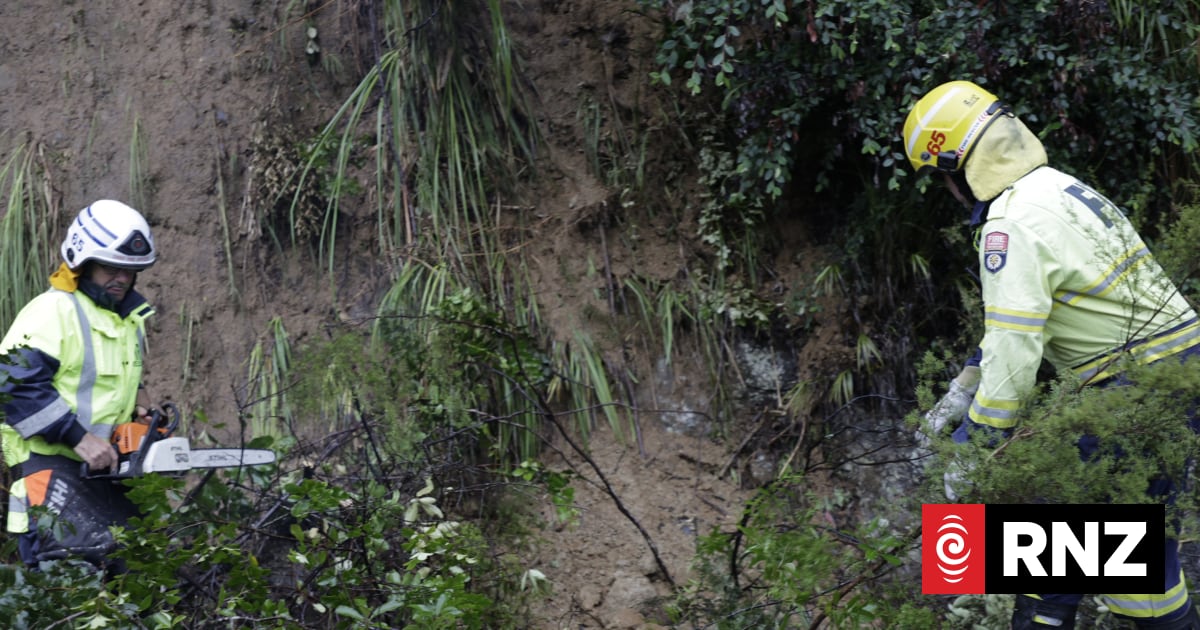 Weather: Wind warning in place for Wellington, heavy rain for the South Island