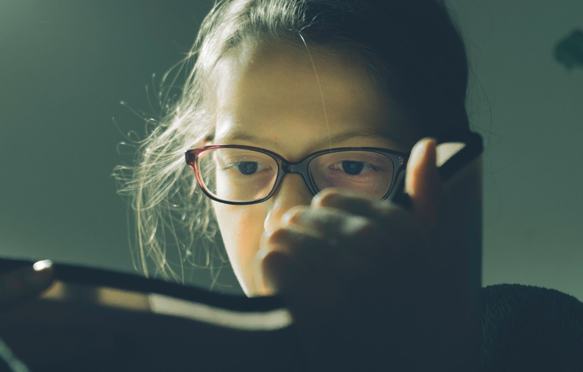 Teenage girl reading