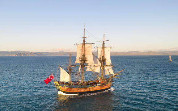 Endeavour replica arriving in Tūranganui-a-Kiwa (Poverty Bay) this morning with Young Nicks Head in background.