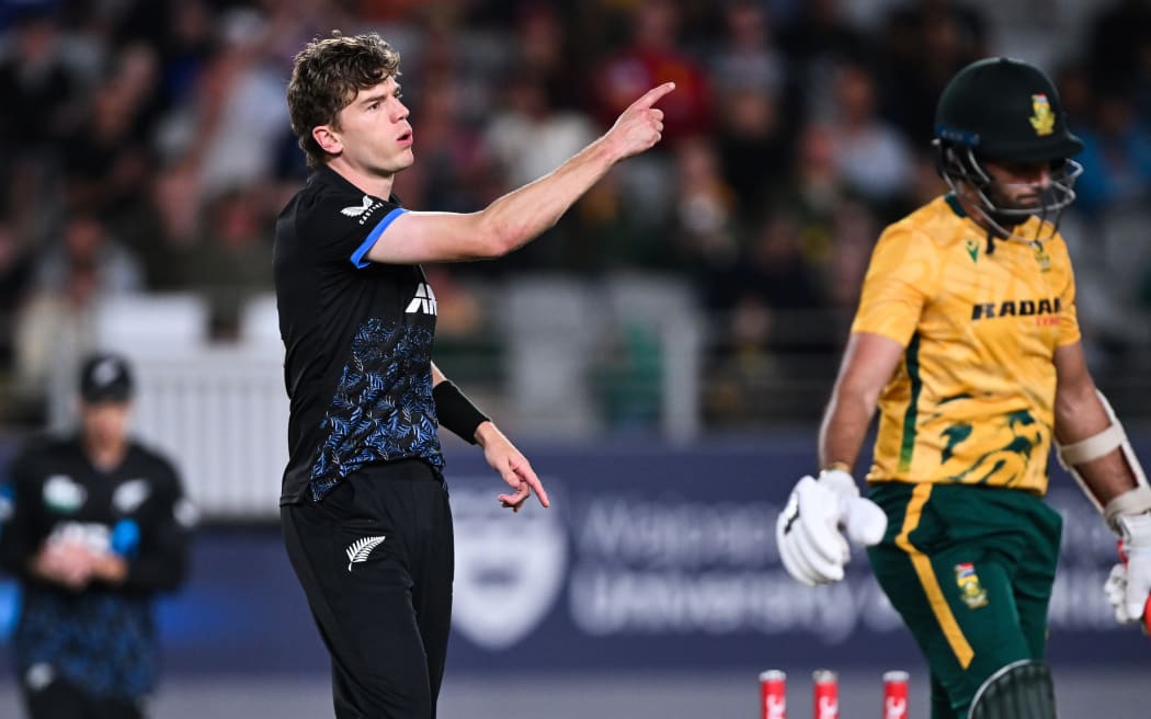 New Zealand bowler Ben Sears sends off South Africa captain Keshav Maharaj.
New Zealand Blackcaps v South Africa Proteas Men, 3rd Twenty20 international cricket match at Eden Park in Auckland, Friday 20 March 2026. © Photo: Andrew Cornaga / Photosport.nz