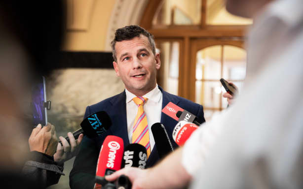 Deputy PM handover: Seymour vows straight talk, Peters fires up ...