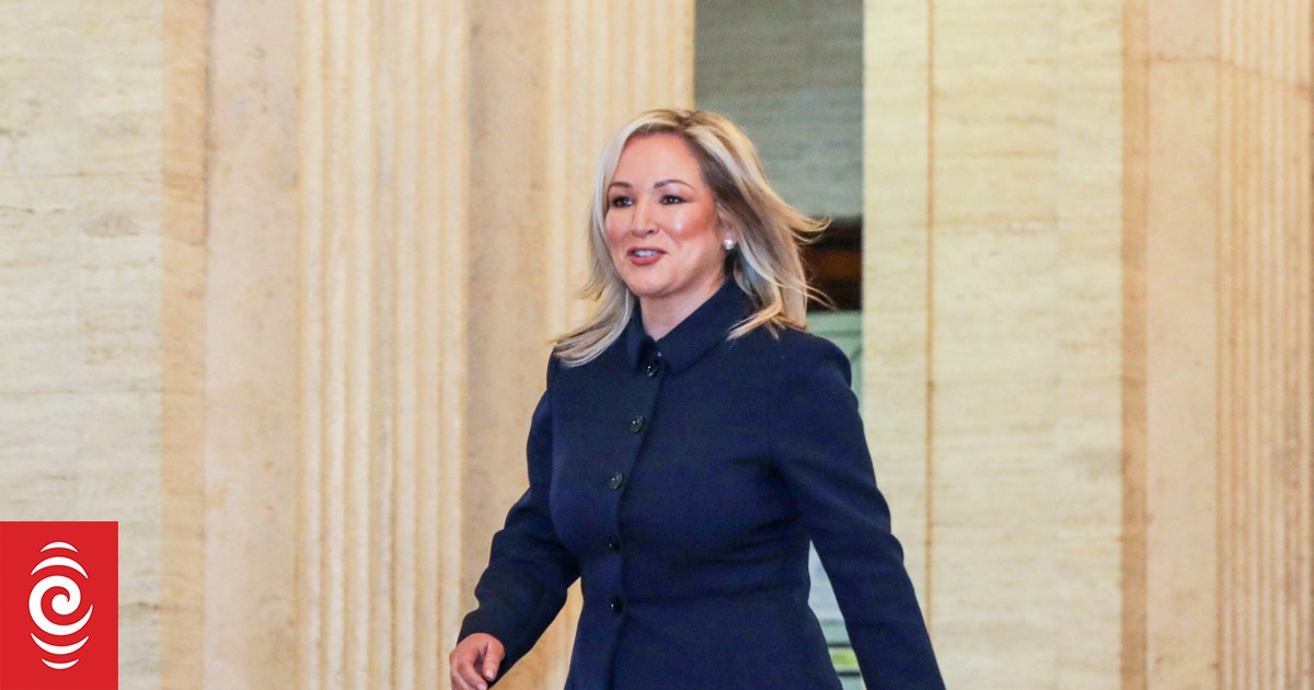 Michelle O'Neill de Irlanda hace historia como primera ministra nacionalista