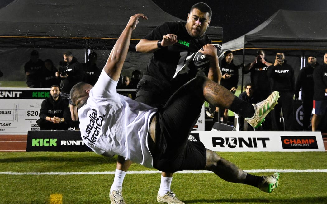 RUNIT Auckland. Trusts Stadium.