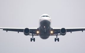 plane landing