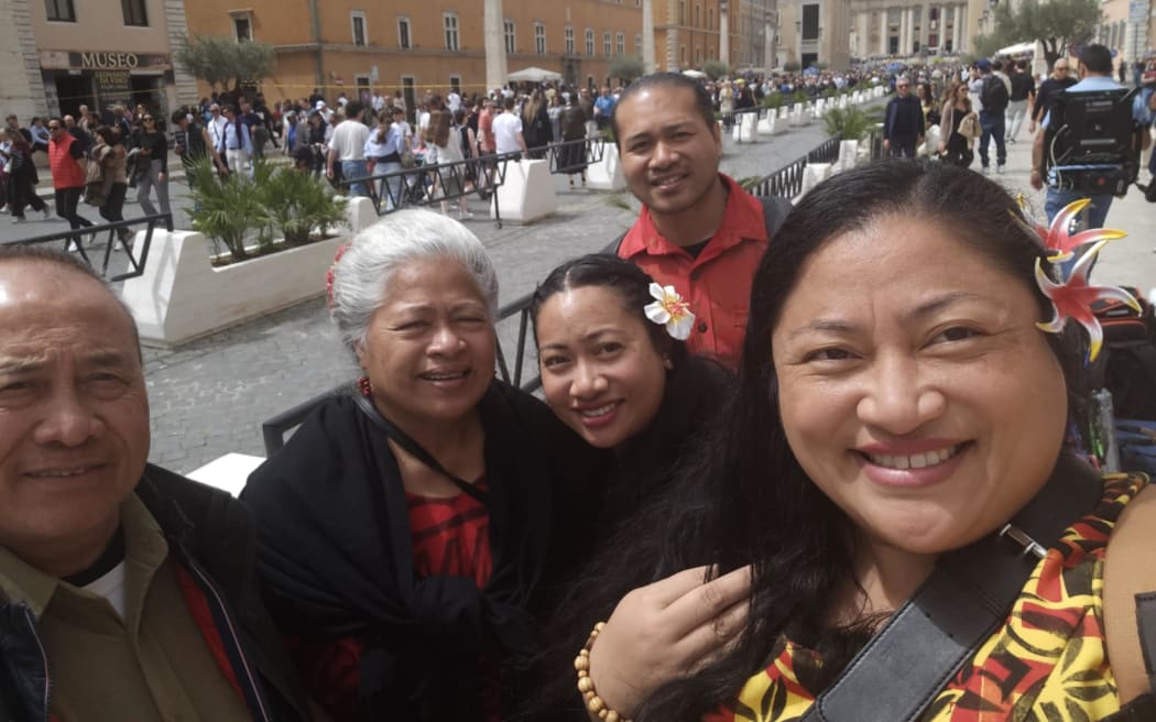 Leung Wai siblings with their parents, mum Lesina, and dad Aniseko