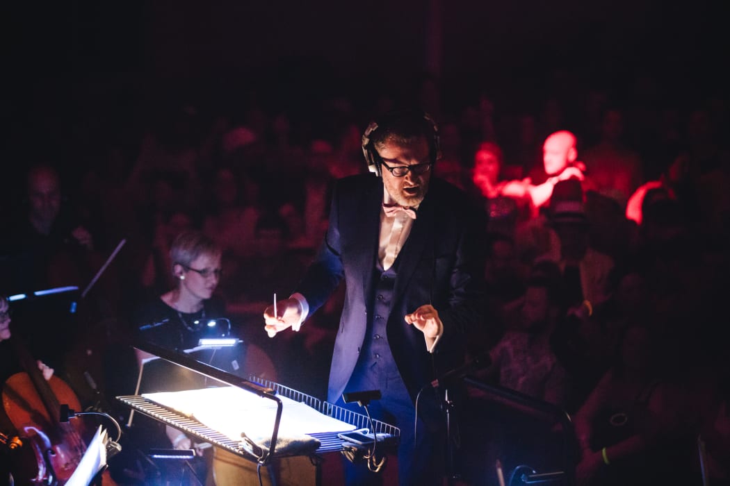 Peter Thomas conducting Synthony