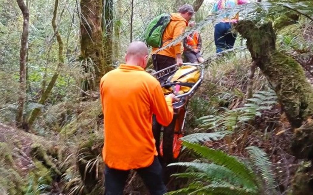 LandSar volunteers check out the route for stretcher ops.