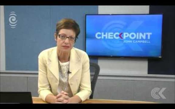 Famous Waikanae hedge cut back even further