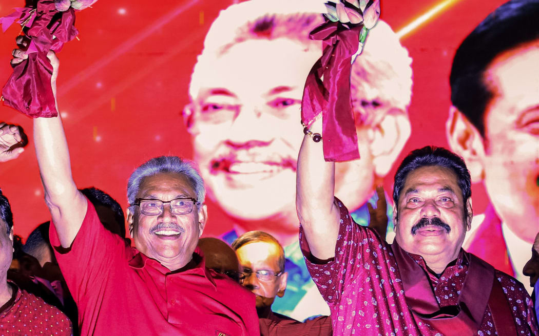 Gotabaya Rajapaksa, Mahinda Rajapaksa