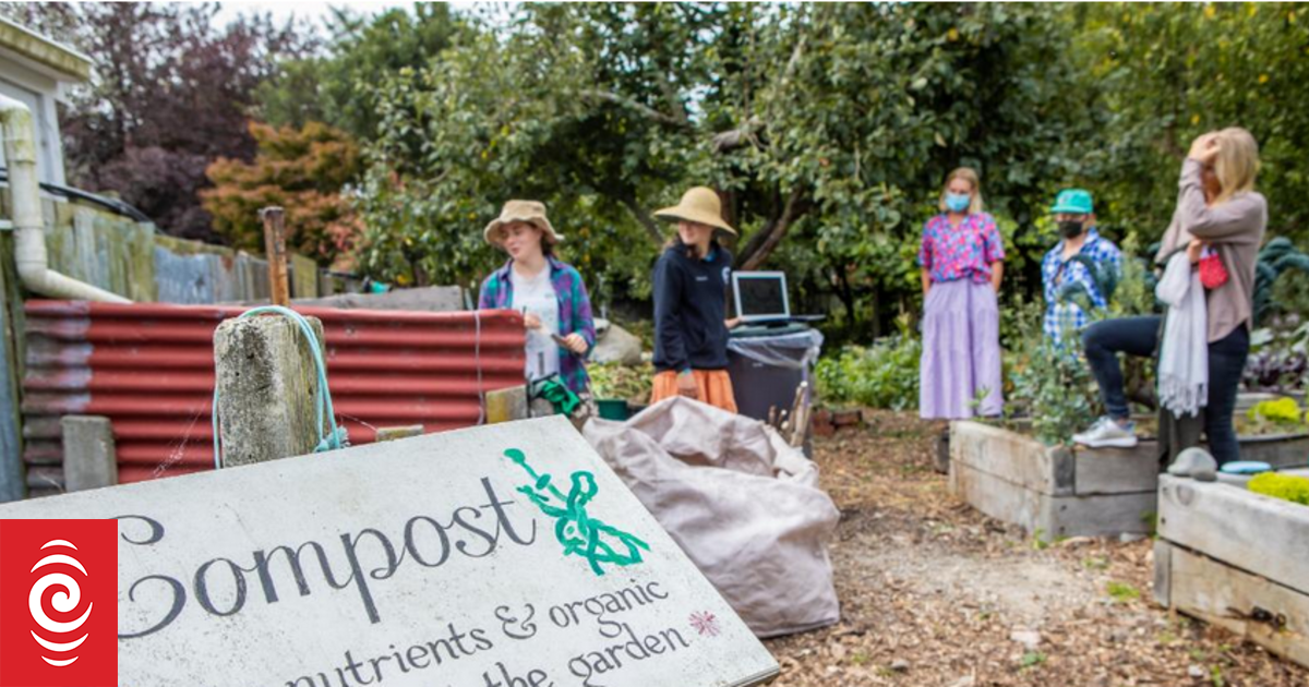Canterbury University 'Compost Club' launched | RNZ
