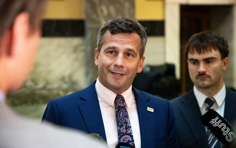 Government Continues Efforts to Bring New Supermarket Chain to New Zealand