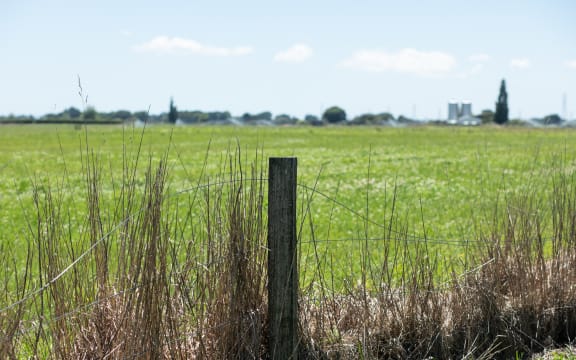 Waste water being spread onto Bardowie Farm in Cambridge