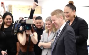 Labour leader Chris Hipkins visits innovation centre at Auckland University