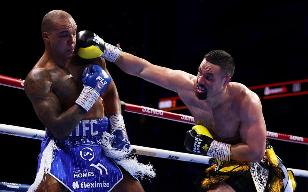 Joseph Parker punches Fabio Wardley.