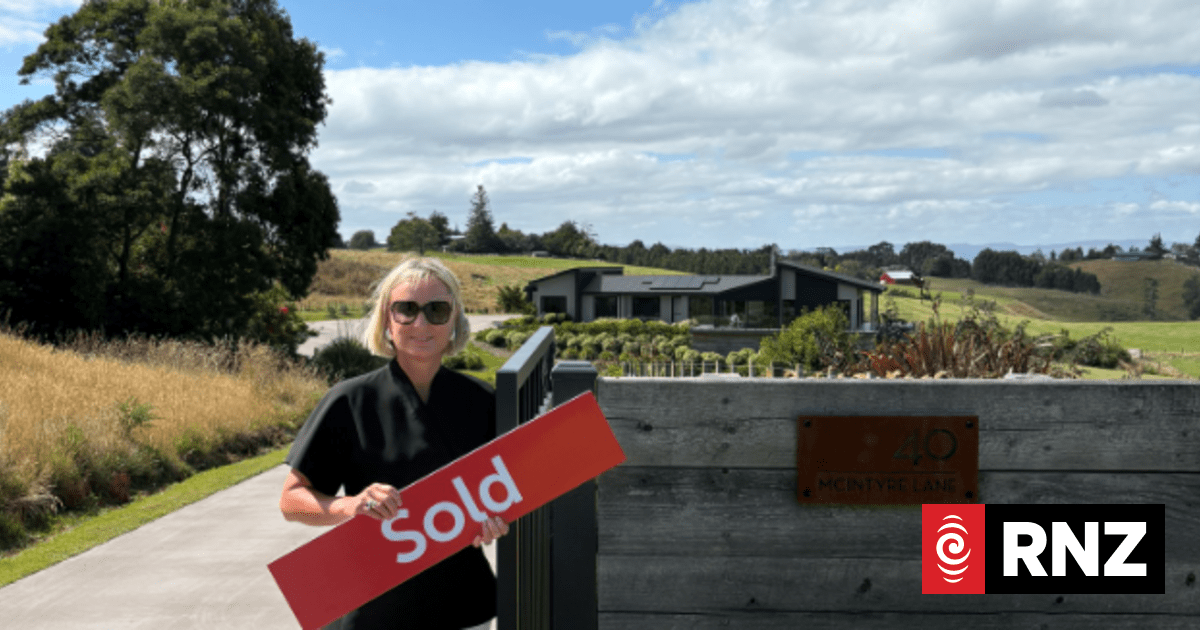 Feilding, Whanganui, Upper Hutt clock up first $2m house sales - RNZ by Money Correspondent