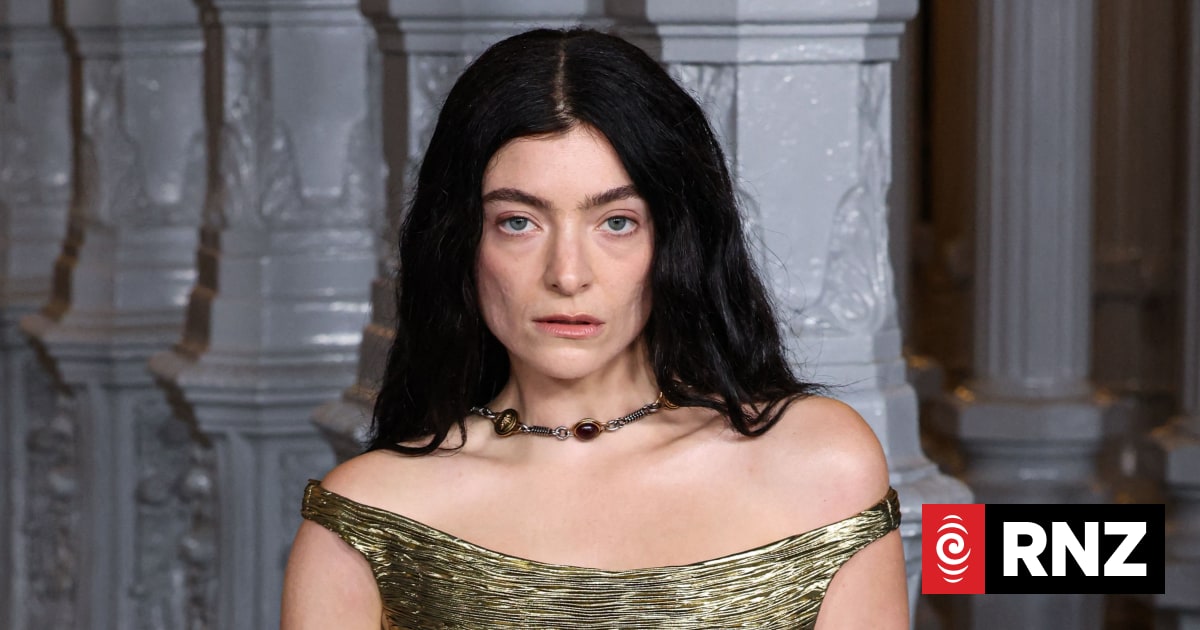 Lorde makes massive donation from merch sales in the US | RNZ