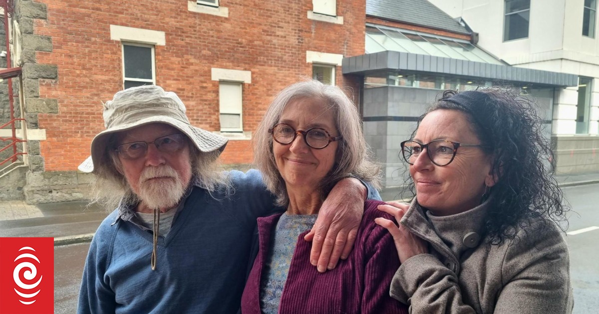 Dunedin climate activist sentenced to 125 hours of community work for forging email - Vimarsana News