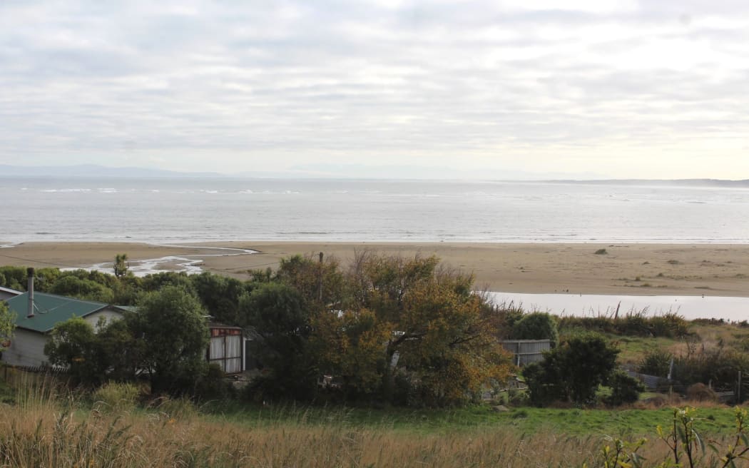 Awarua Rd, Omaui Beach.