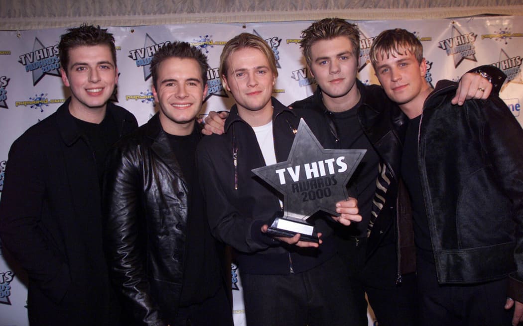 Westlife with their Best Band award the 2000 TV Hits Awards