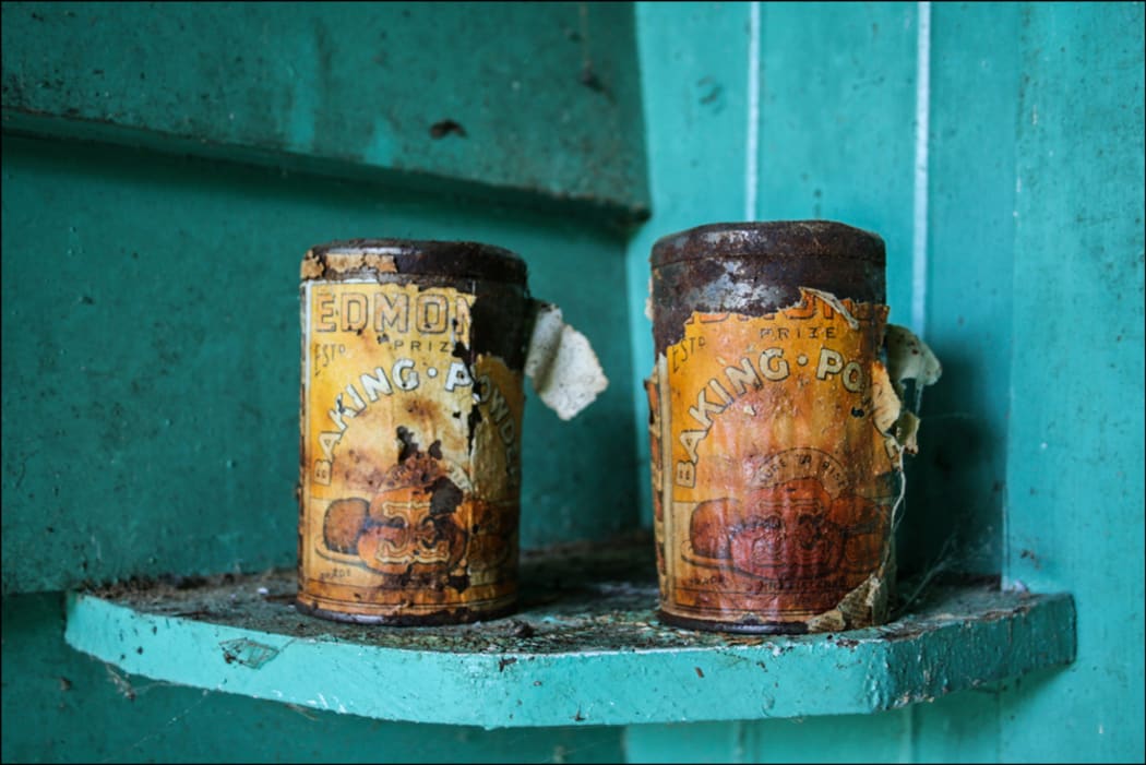 Edmonds Tins, Karaka.
