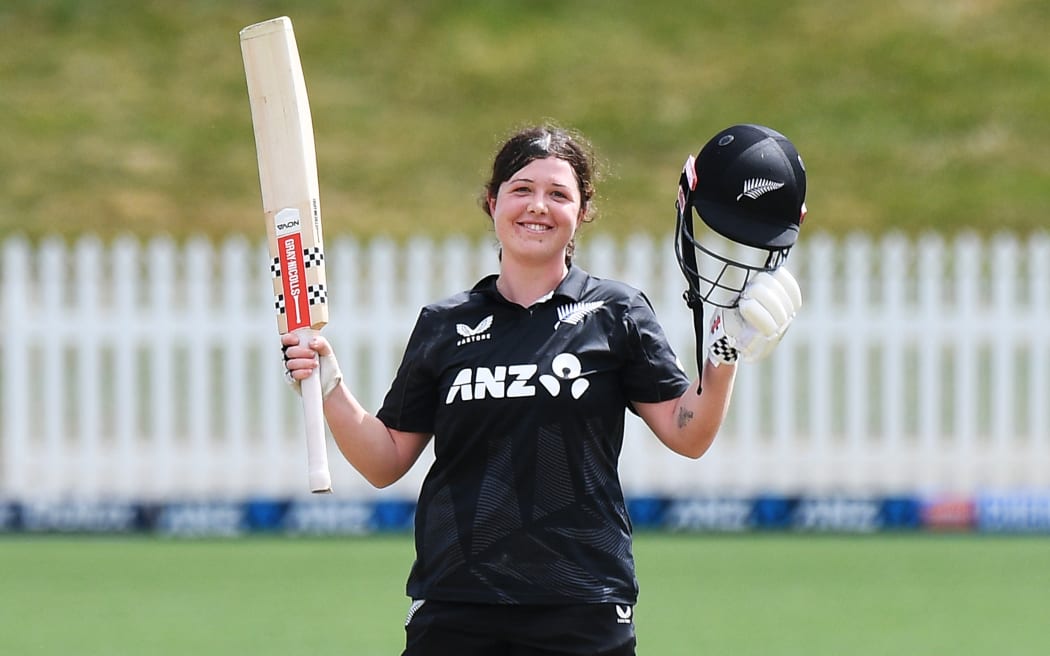New Zealand player Georgia Plimmer scores 100 runs during the 3rd One Day International New Zealand White Ferns v Sri Lanka. Nelson, 2025.