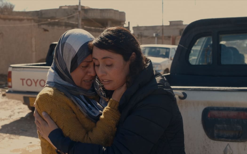Hanifa Abbas reunited with a sister