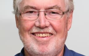 Sports journalist, Phil Gifford, fronts up for Bookmarks.