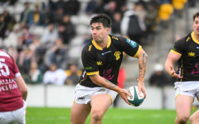 Jackson Garden-Bachop of the Wellington Lions looks to pass during Wellington v Southland NPC match at Porirua Park, Wellington, New Zealand on Saturday 7 September 2024. Mandatory credit: Elias Rodriguez / www.photosport.nz