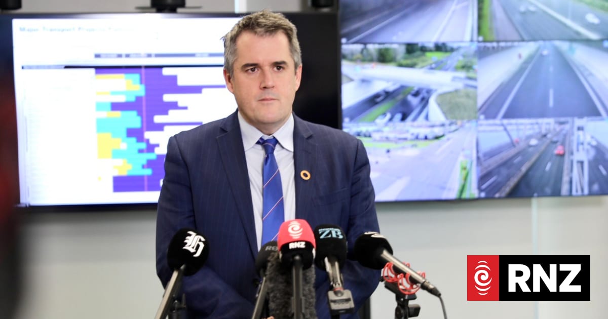 Trucking industry disappointed two Auckland roading projects