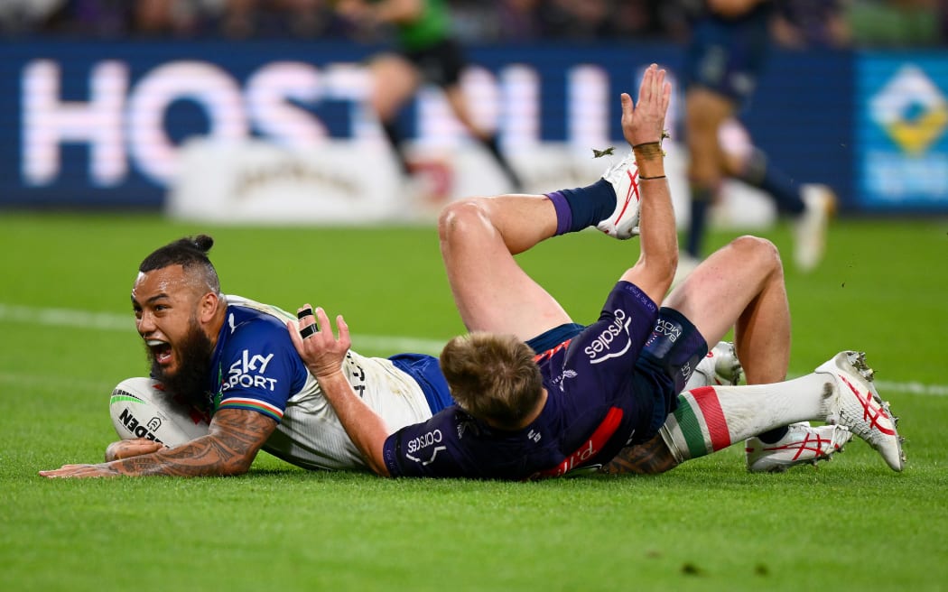 Addin Fonua-Blake of the Warriors scores a try during the round eight Anzac Day NRL match between the Melbourne Storm and New Zealand Warriors at AAMI Park on Tuesday April 25, 2023 in Melbourne, Australia. Copyright Photo: Morgan Hancock / www.photosport.nz