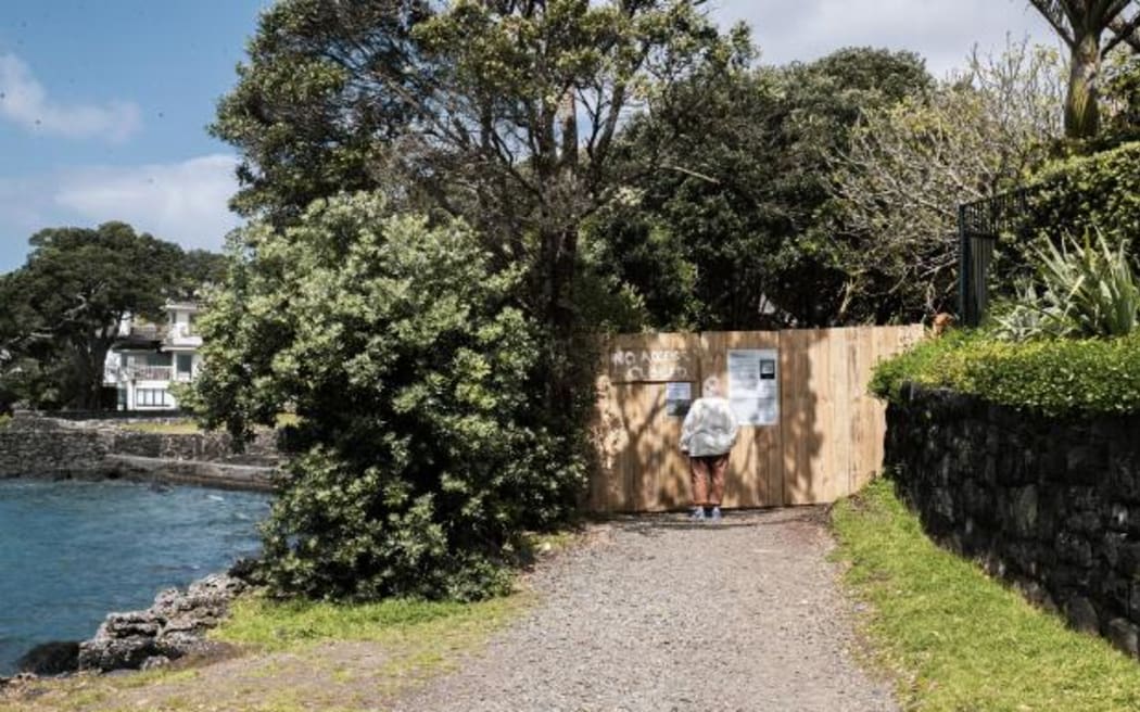 The Takapuna-Milford walkway
