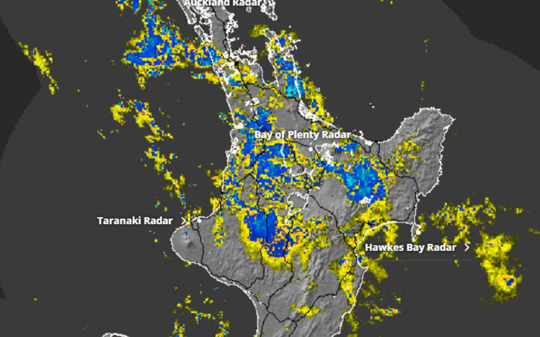 Much of the North Island can expect heavy rain on Thursday morning, while there is a moderate risk of thunderstorms for some regions.