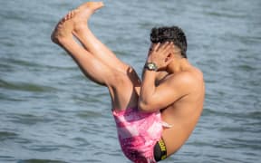 Manu Masters in Russell