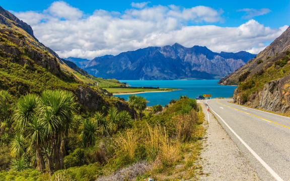 The road around Lake Hāwea in Otago.