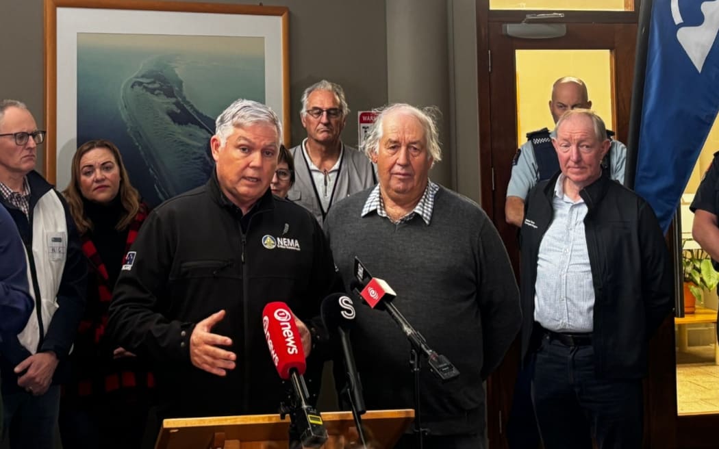 RNZ journalist Samantha Gee was part of a group - including Minister for Emergency Management Mark Mitchell - which surveyed the damage by helicopter.

Following the helicopter survey on Sunday afternoon, civil Defence controller for the area Alec Louverdis told reporters staff were being prepared for another bout of rain.