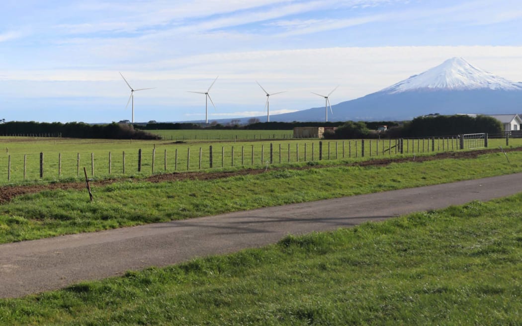 Hiringa Energy's simulated view of the wind turbine towers from Te Aroha Marae.