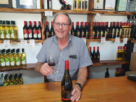 Monty Knight, Okahu Estate