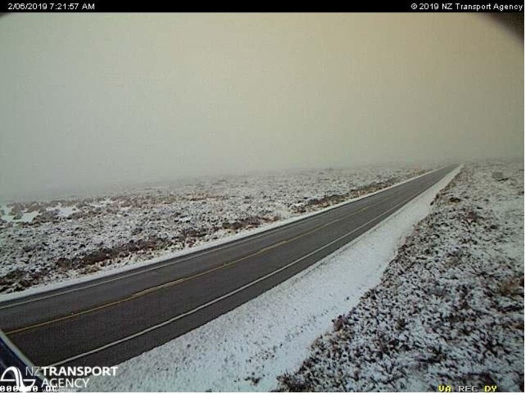 Snow around the Desert Road at 7.21am on Sunday 2 June.