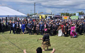 Politicians welcomed to Rātana.