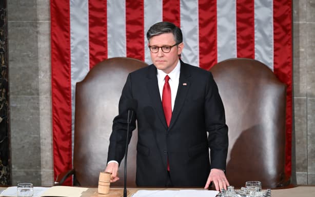US Speaker of the House Mike Johnson hits the gavel before the arrival of Britain's King Charles III during a Joint Meeting of Congress in the House Chamber at the US Capitol in Washington, DC, on April 28, 2026. (Photo by SAUL LOEB / AFP)
