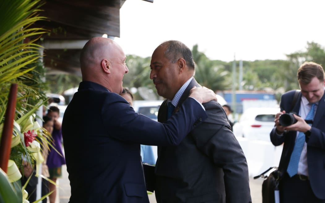 Christopher Luxon greets Niue PM, Dalton Tagelagi