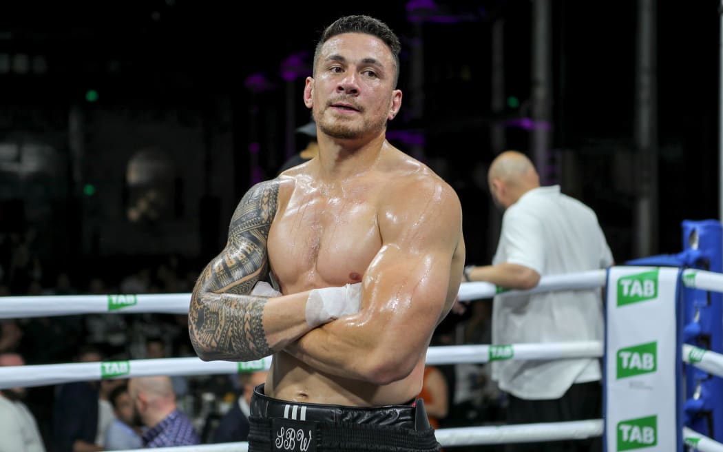 Sonny Bill Williams boxer.