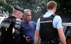 The gendarmes had been guiding people around the various blockades and worked to reduce the tensions between rival groups