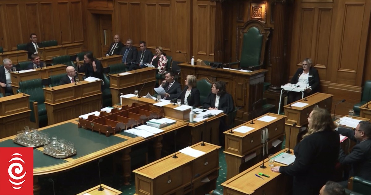 Green MP Julie Anne Genter apologises for 'intimidating' actions in Parliament