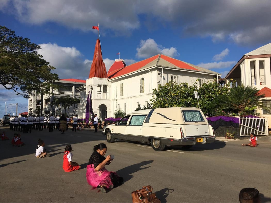 'Akilisi Pohiva's cortege reaches Nuku'alofa