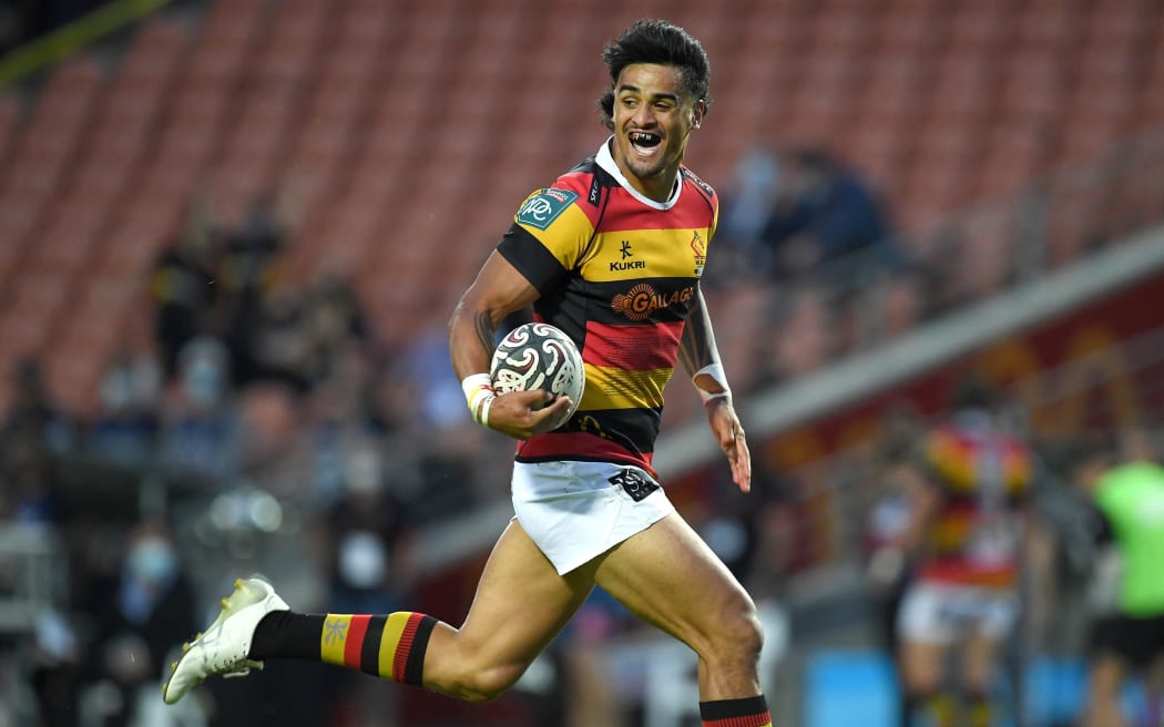 Bailyn Sullivan scores his second try for Waikato in the NPC premiership final against Tasman at FMG Waikato Stadium, Hamilton, New Zealand. 20 November 2021.