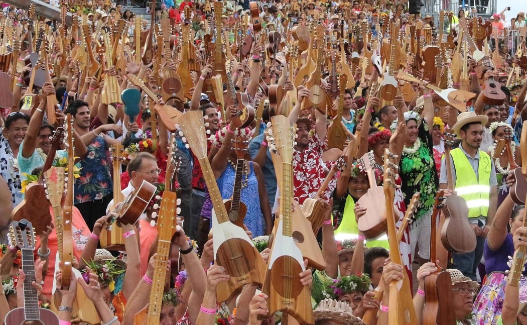 Tahiti Ukulele Festival sets world record with 4,750 players