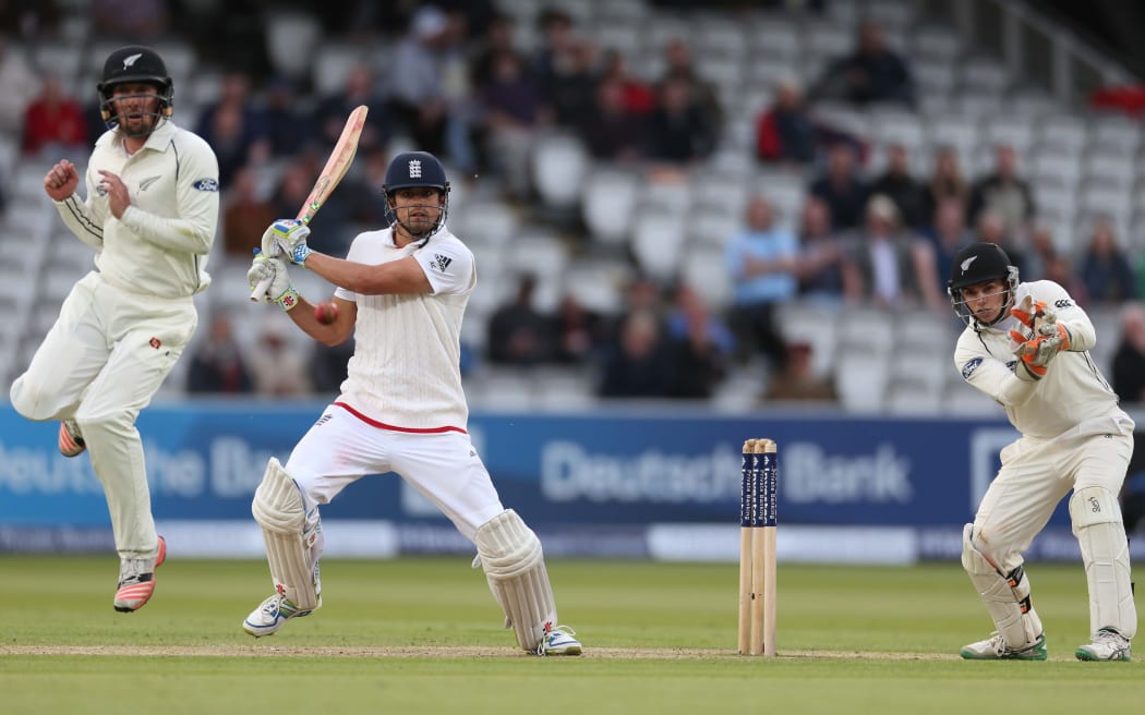 Alastair Cook at bat during the 2nd innings at Lord's, 2015.